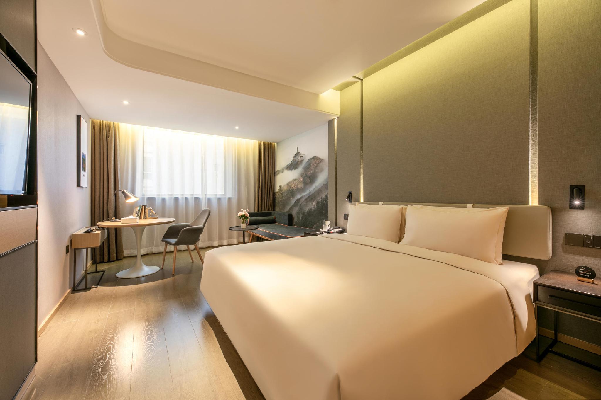 Atour Hotel (Xi'an Kangfu Road Metro Station) 4/11