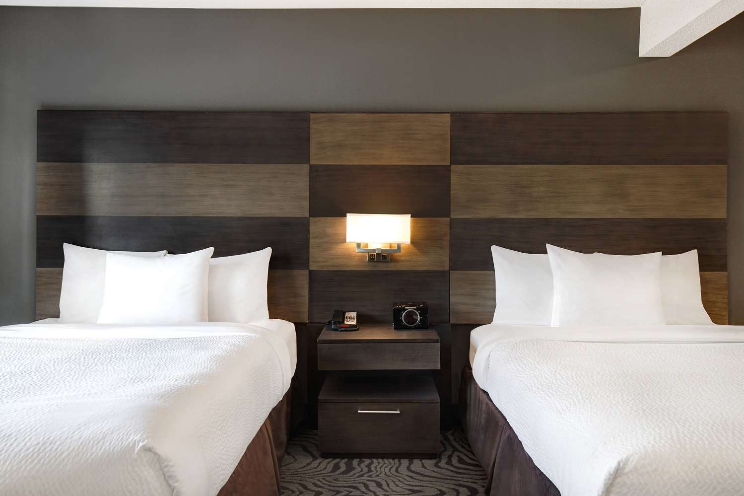 Days Inn by Wyndham Calgary South 15/52