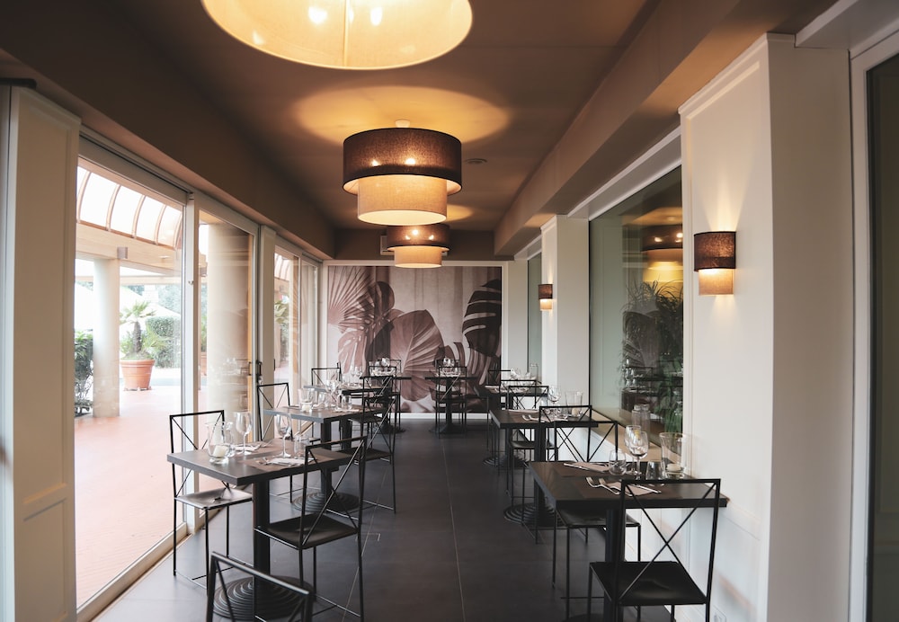 Art Hotel Museo 58/72