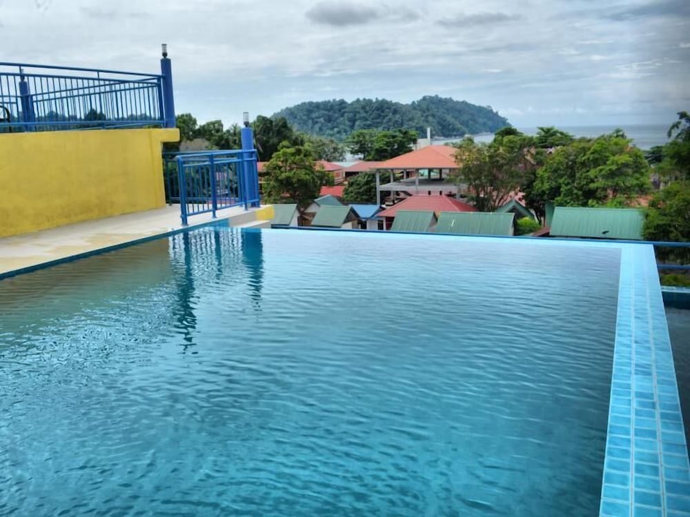 Mny Hotel & Resort 43/47