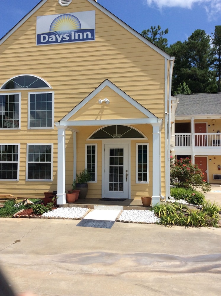 Days Inn by Wyndham Cornelia 6/21