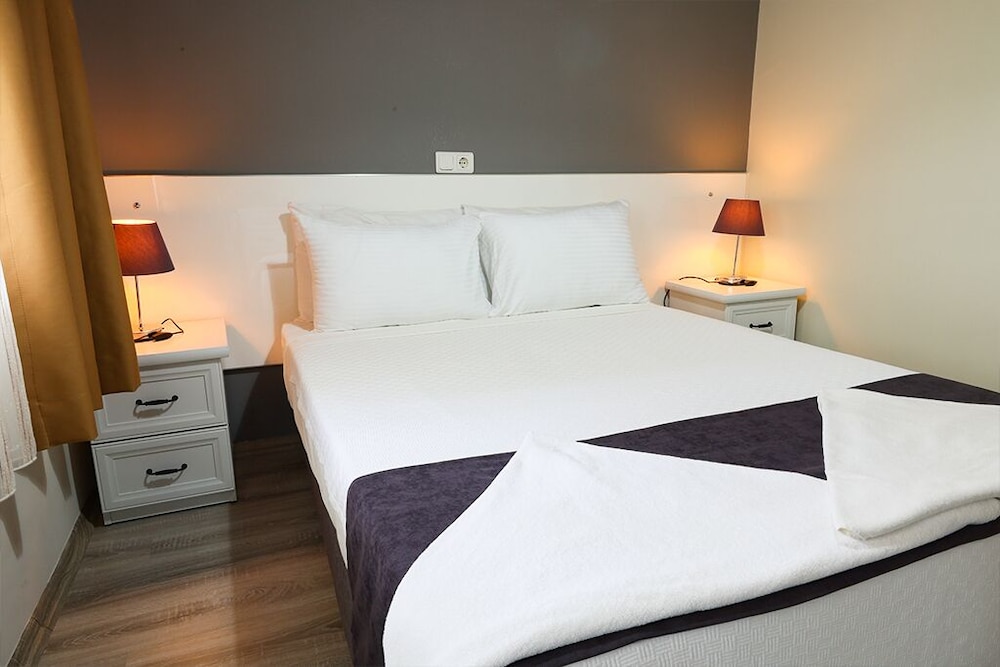 Canada Hotel & Bungalows 13/50