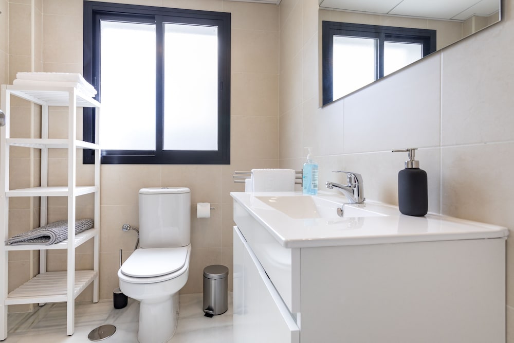 Malaga Rivas 34 Suites Homes 41/48