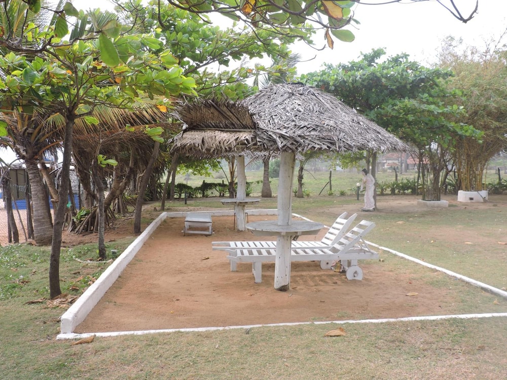 Sea View Beach Hotel 23/47