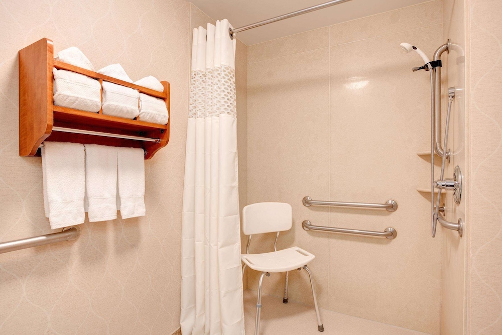Hampton Inn Chicago-O'Hare International Airport 62/79