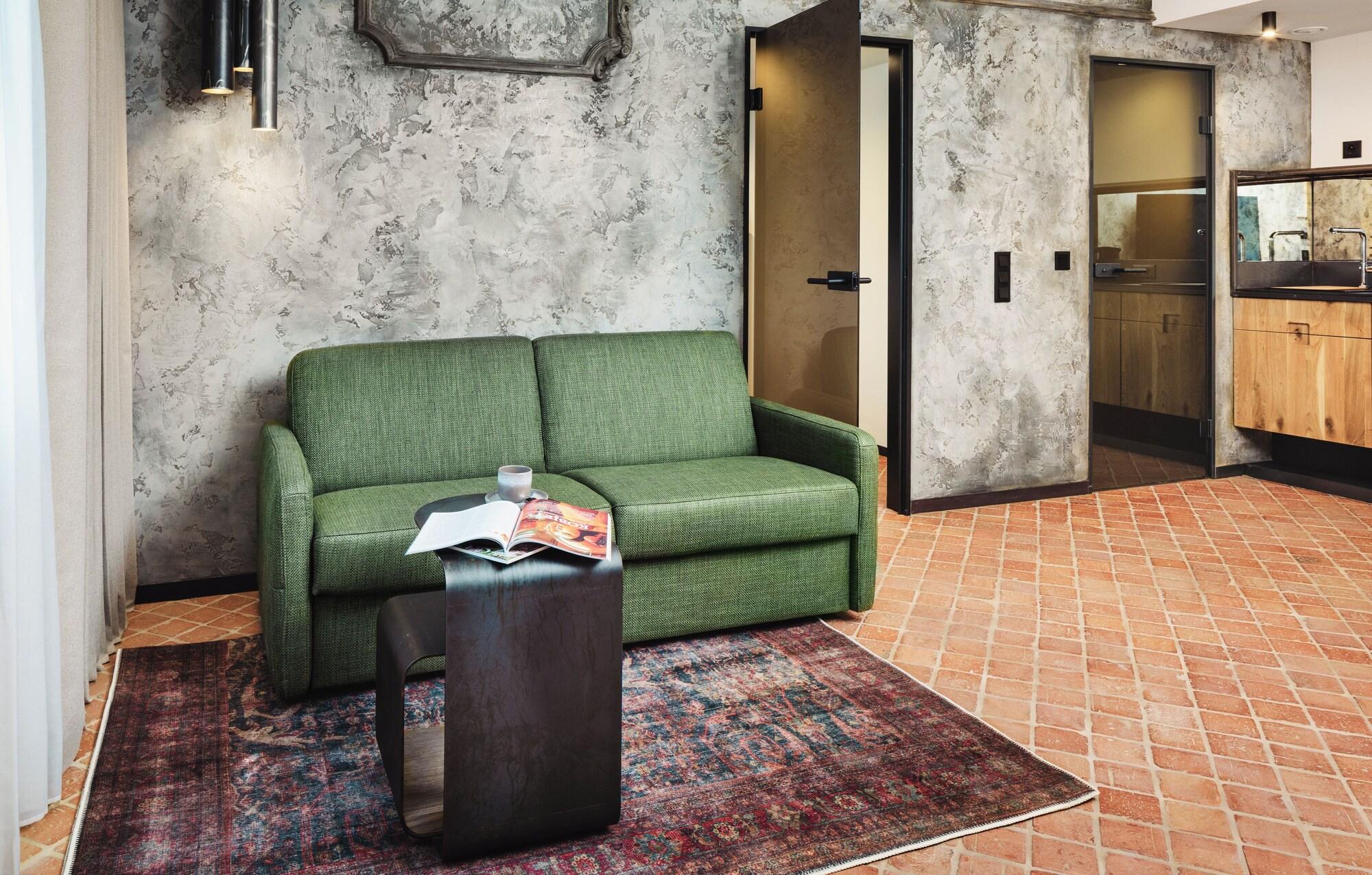 Nomadic Urban Premium Suites 33/50