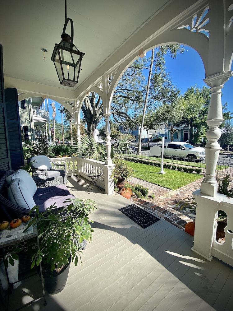 Coppersmith Inn Bed and Breakfast 46/50