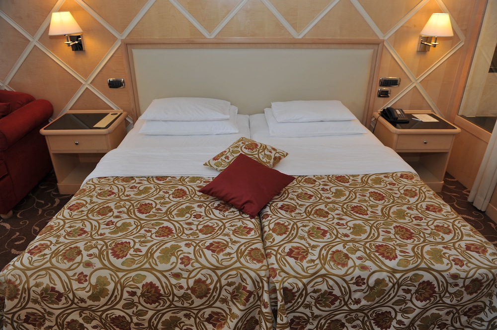 Splendid Conference Spa Resort 23/77