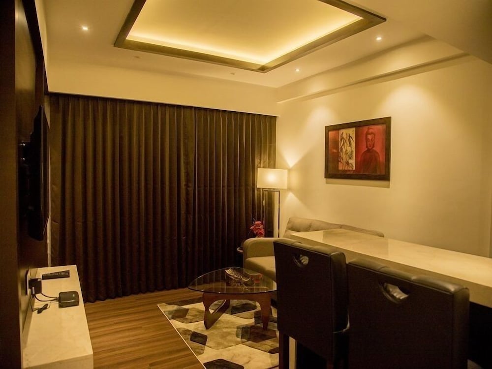 S Hotels 23/50