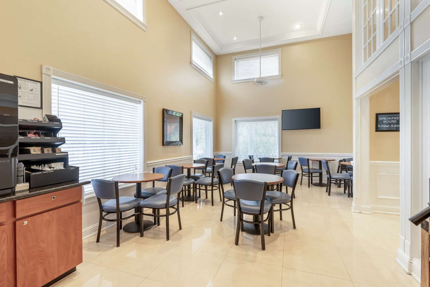 restaurant cafeteria