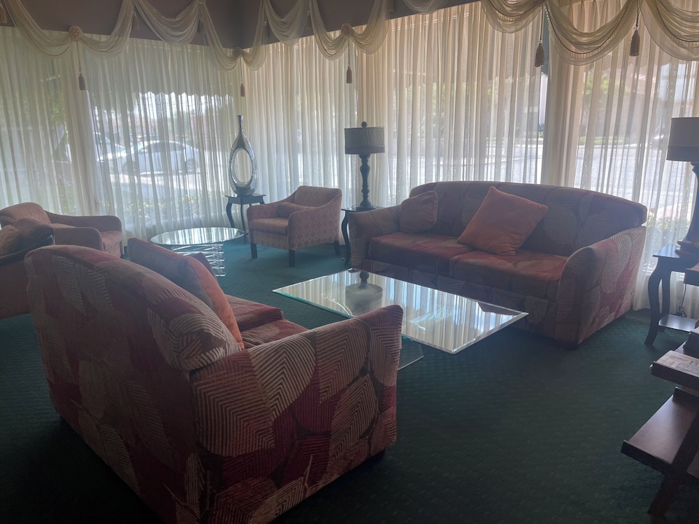 Hotel Pacific Garden 36/58