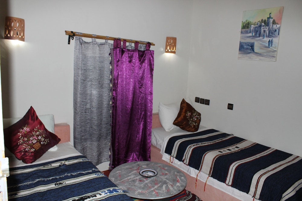 غرفة سوبيريور بسريرين منفصلين، Auberge Miguirne chez Ali 2/3