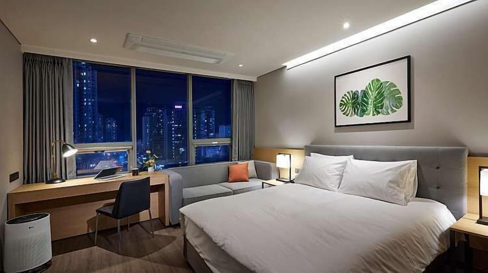 Prime, Deluxe, Queen Bed