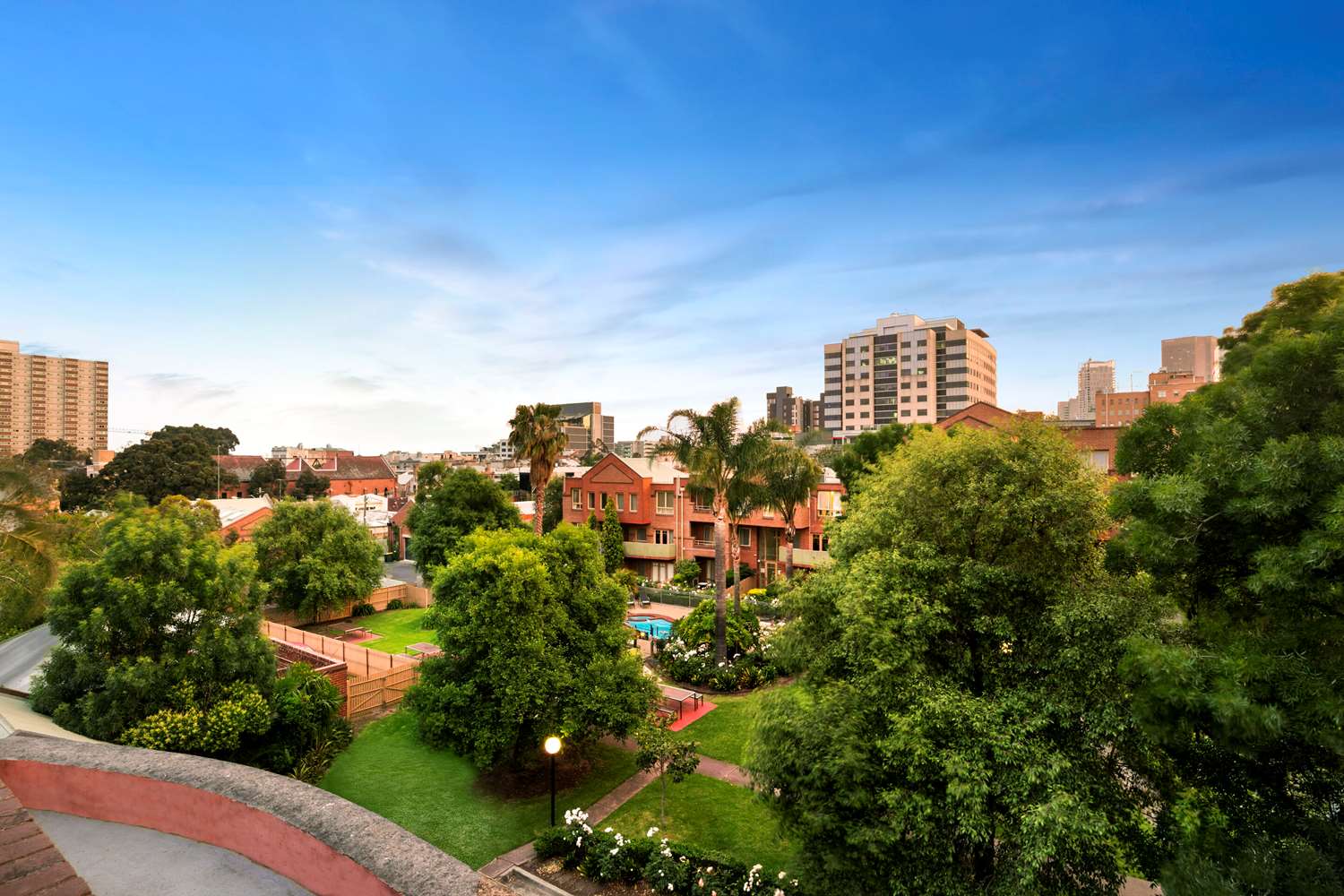 Comfort Apartments Royal Gardens 25/25
