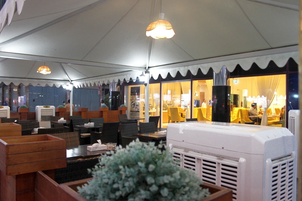 restaurant-cafeteria