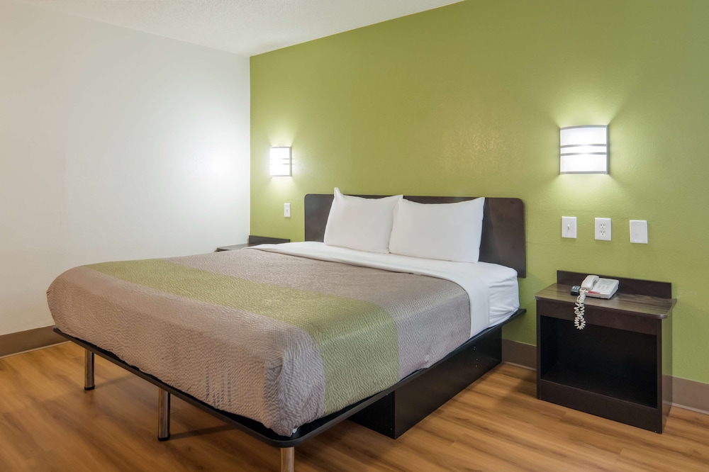 Motel6 Duncanville, TX - Dallas 14/46