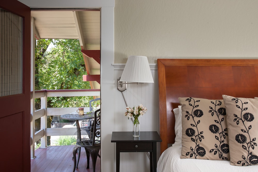 Craftsman Inn 52/70