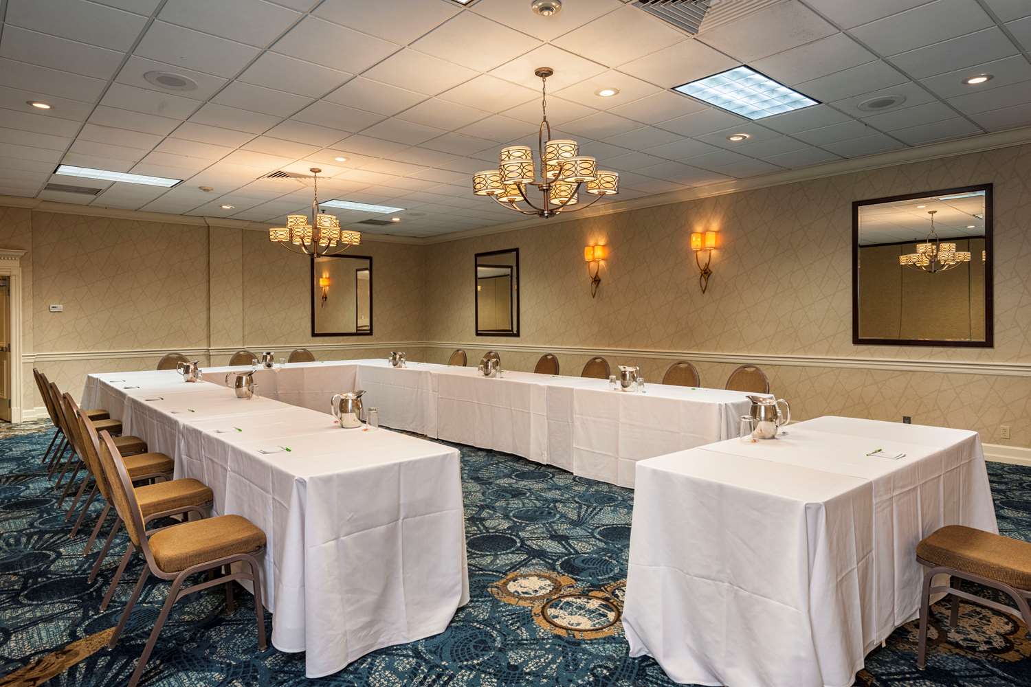 Best Western Plus Strongsville Cleveland 32/34