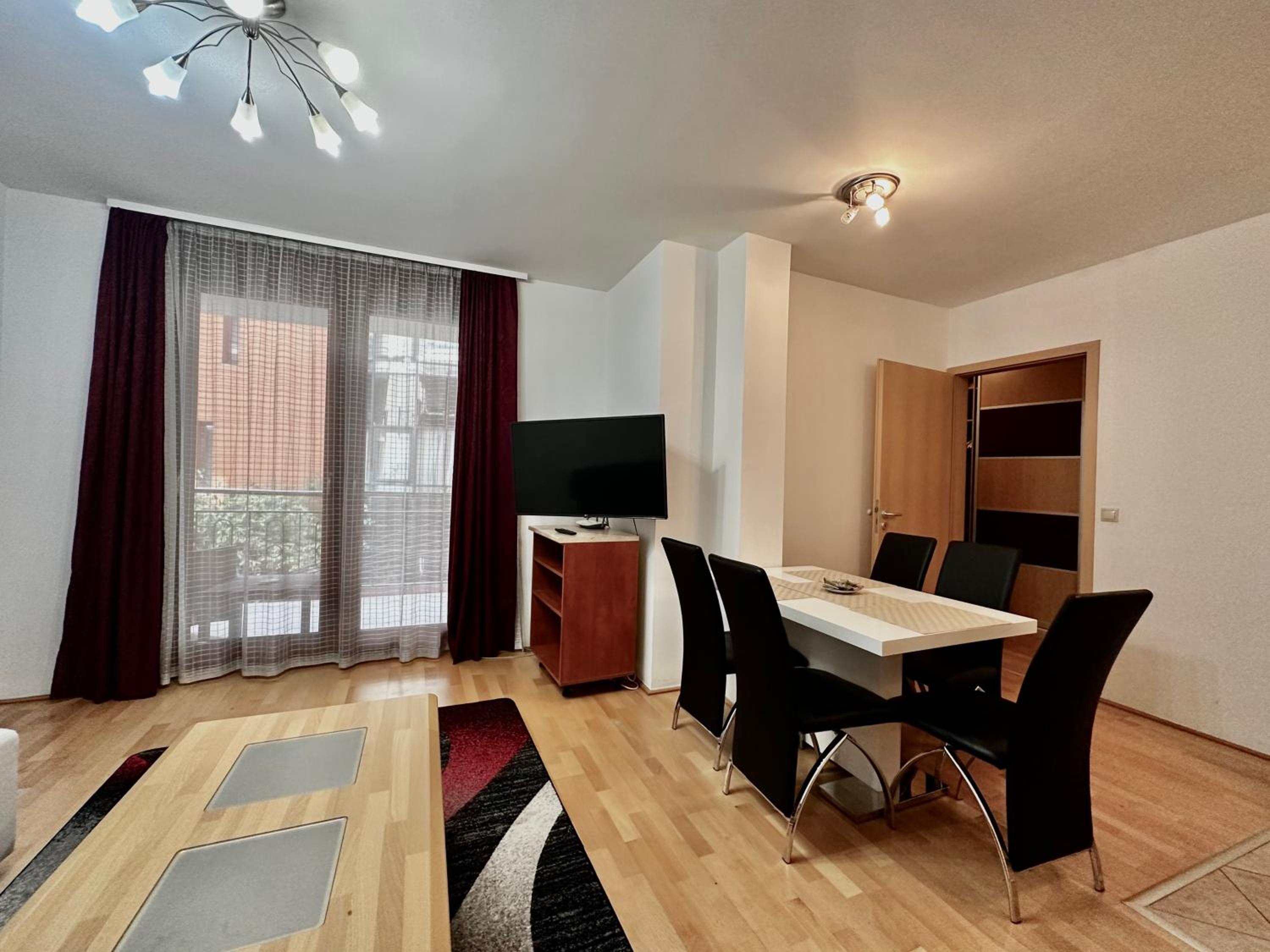 King Apartments 39/50