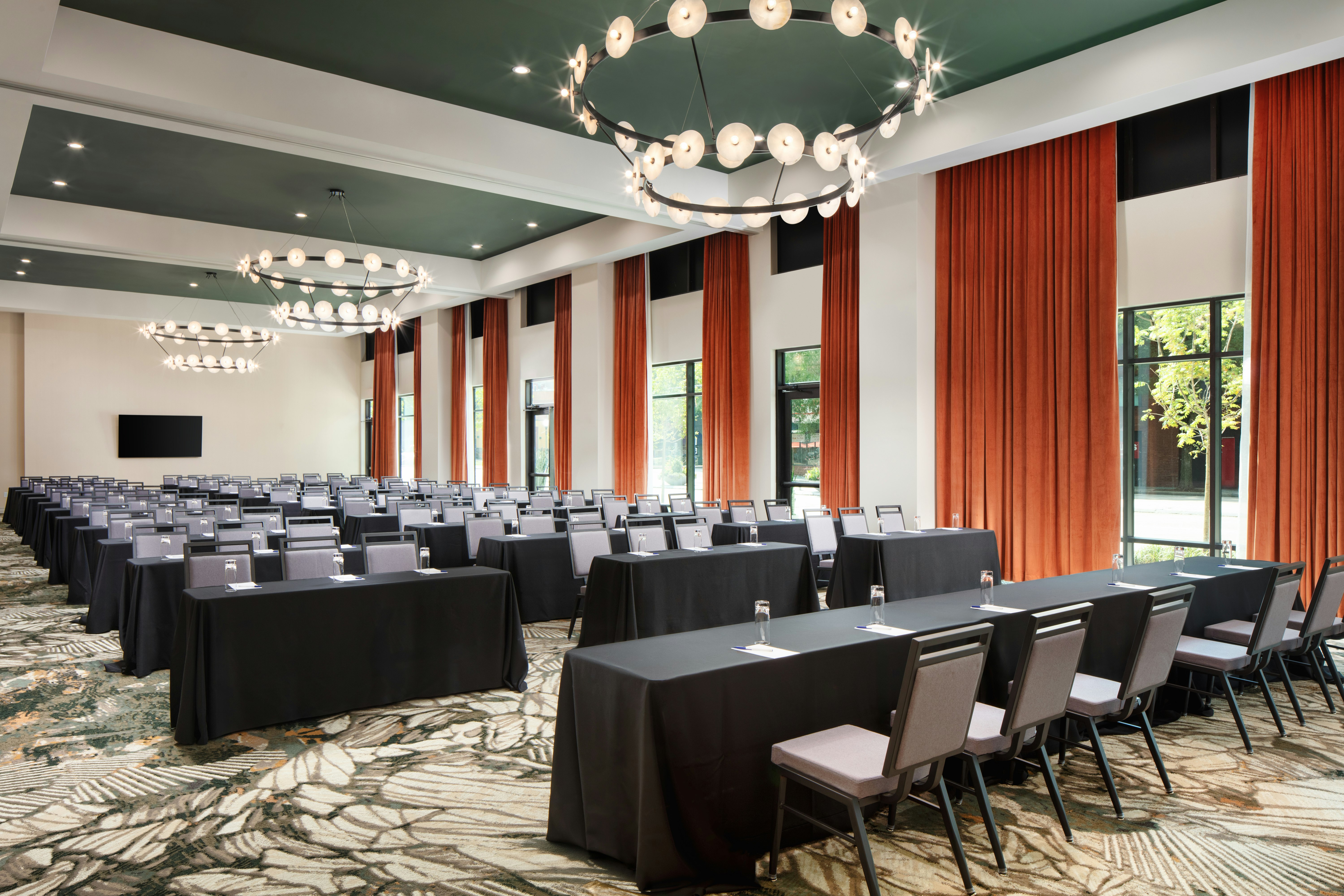 Embassy Suites by Hilton Chattanooga Downtown 43/51
