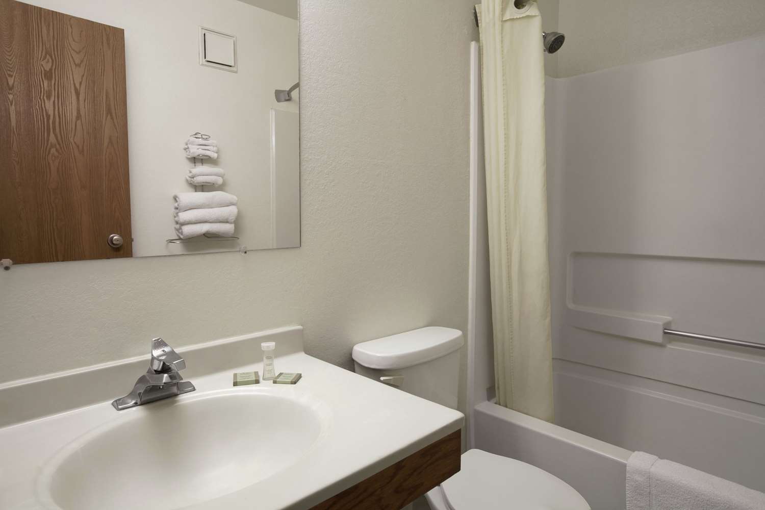 Super 8 By Wyndham Arcata 31/31