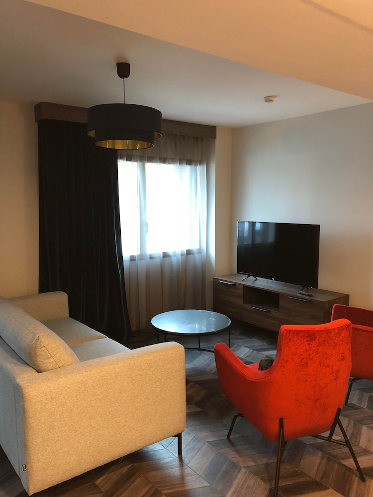 Best Western Plus Le Conquerant Rouen Nord 34/66