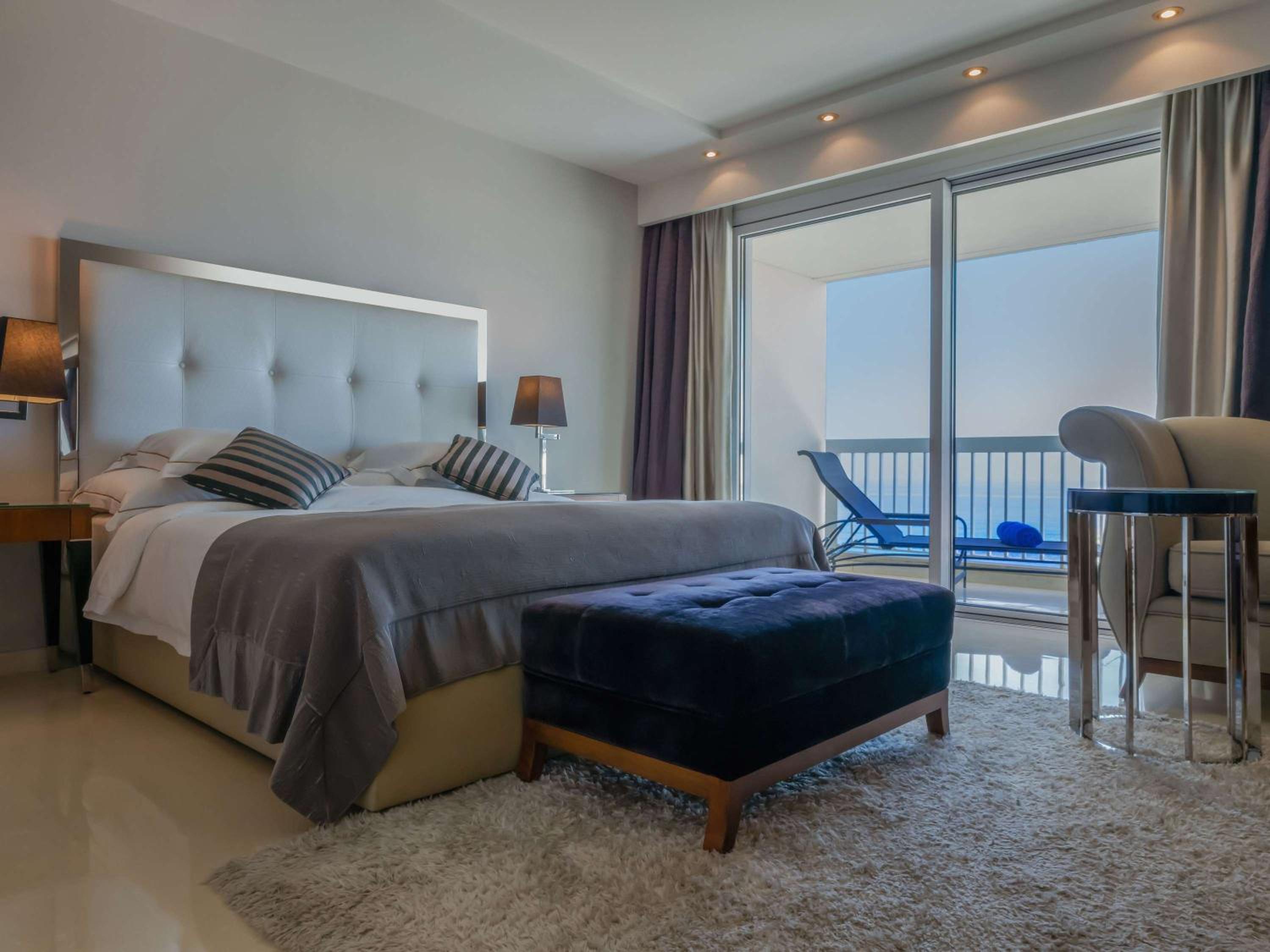 Ambassador, Suite, Sea View، Movenpick Hotel Beirut 2/6