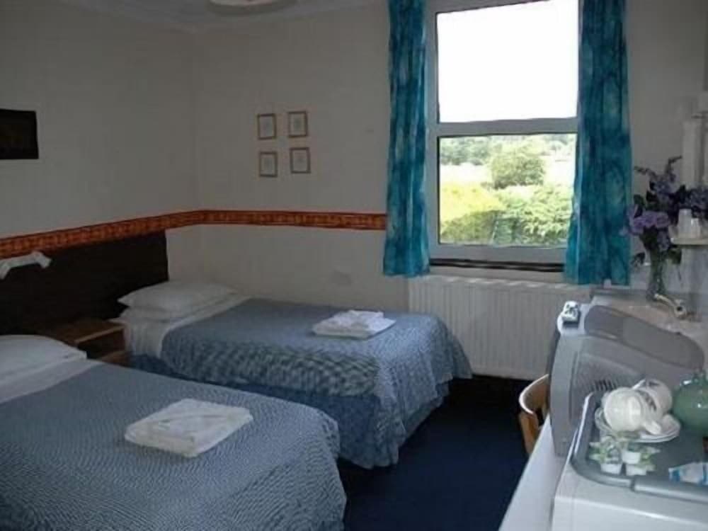 Bridge Guest House 14/26