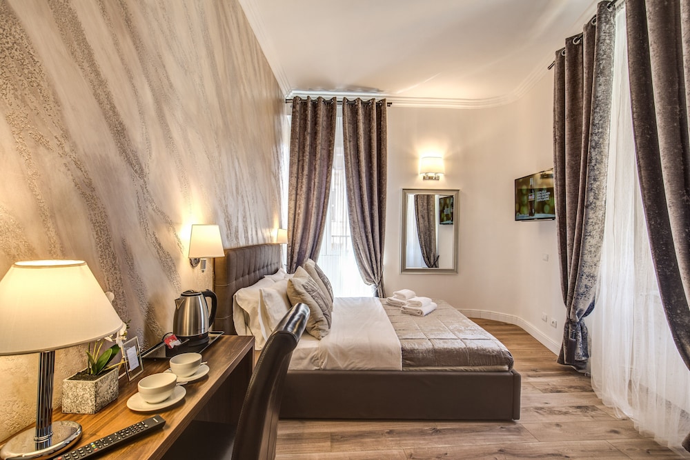 River Luxury Suites 19/25