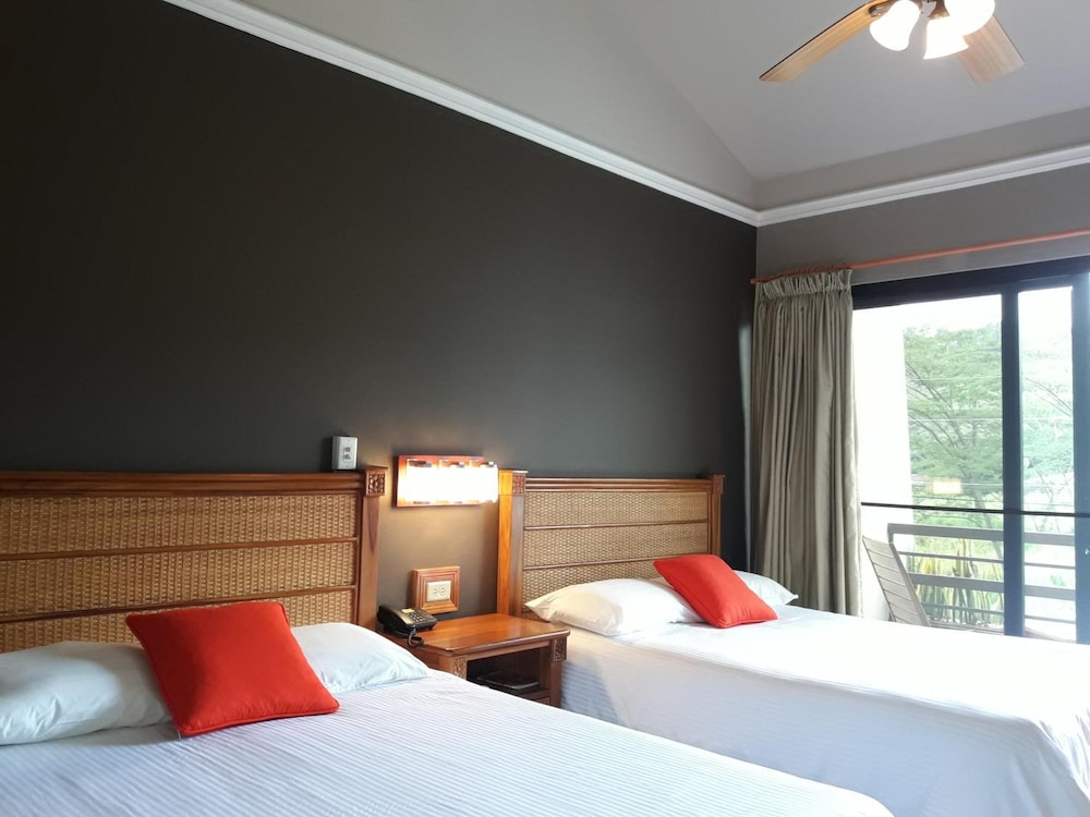 Hotel Ladera 10/50