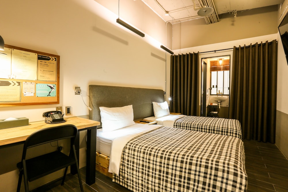 Hotel Papa Whale 19/70