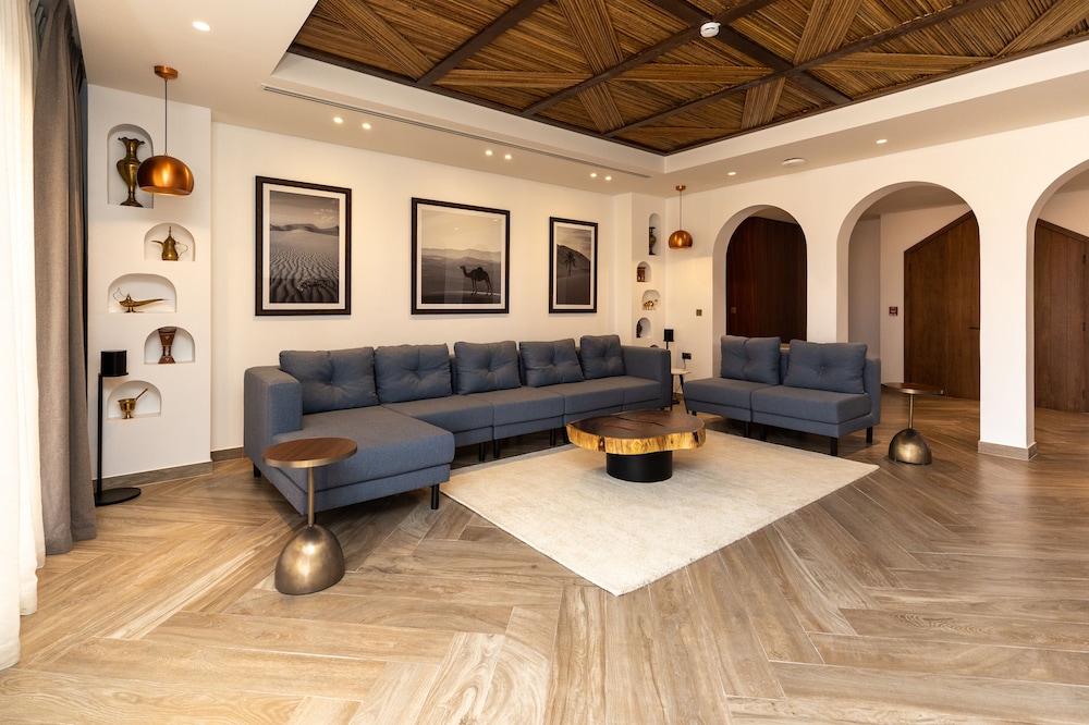 Bab Al Nojoum Bateen Liwa 29/60