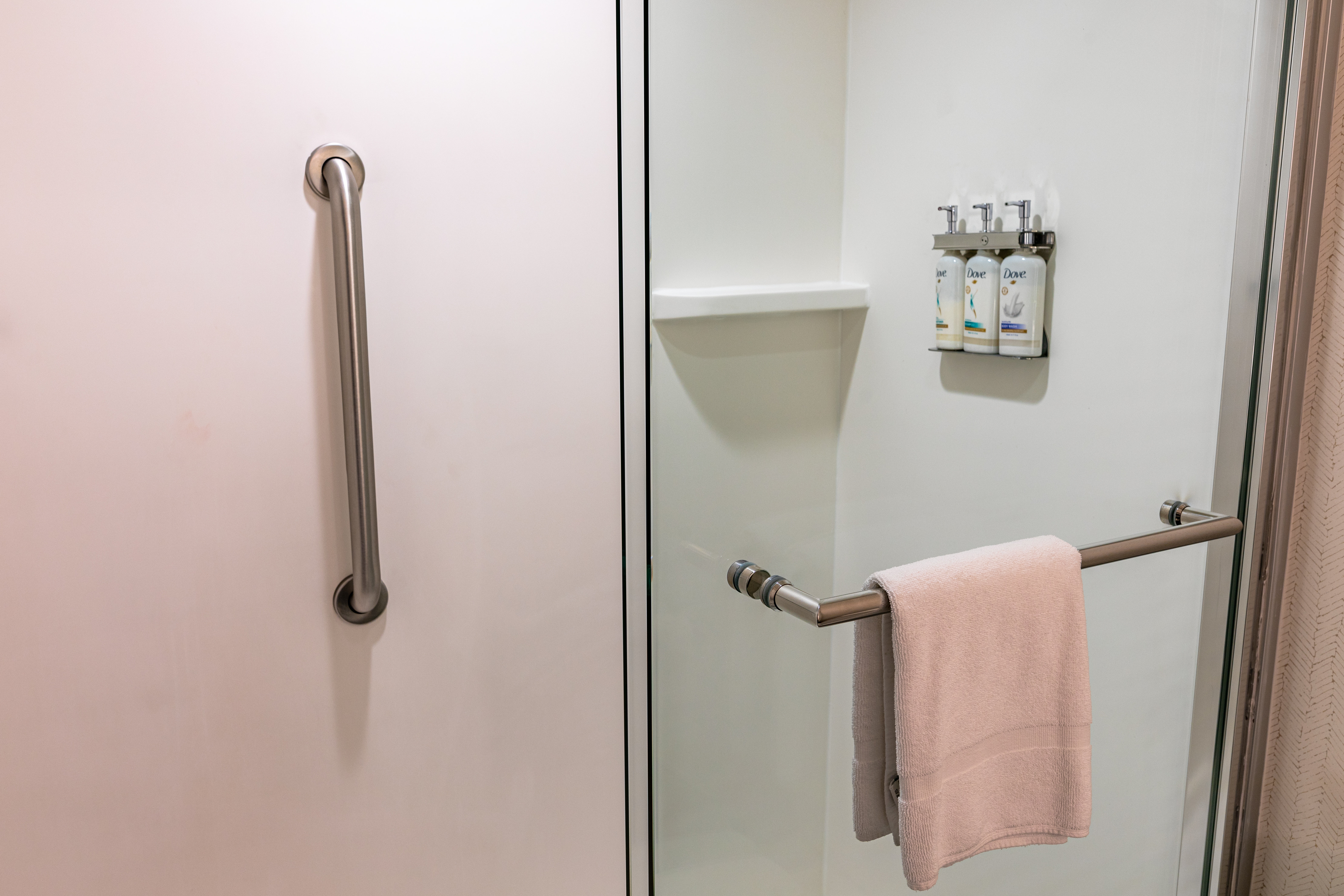 Holiday Inn Hotel Suites Oakland Airport 28/77