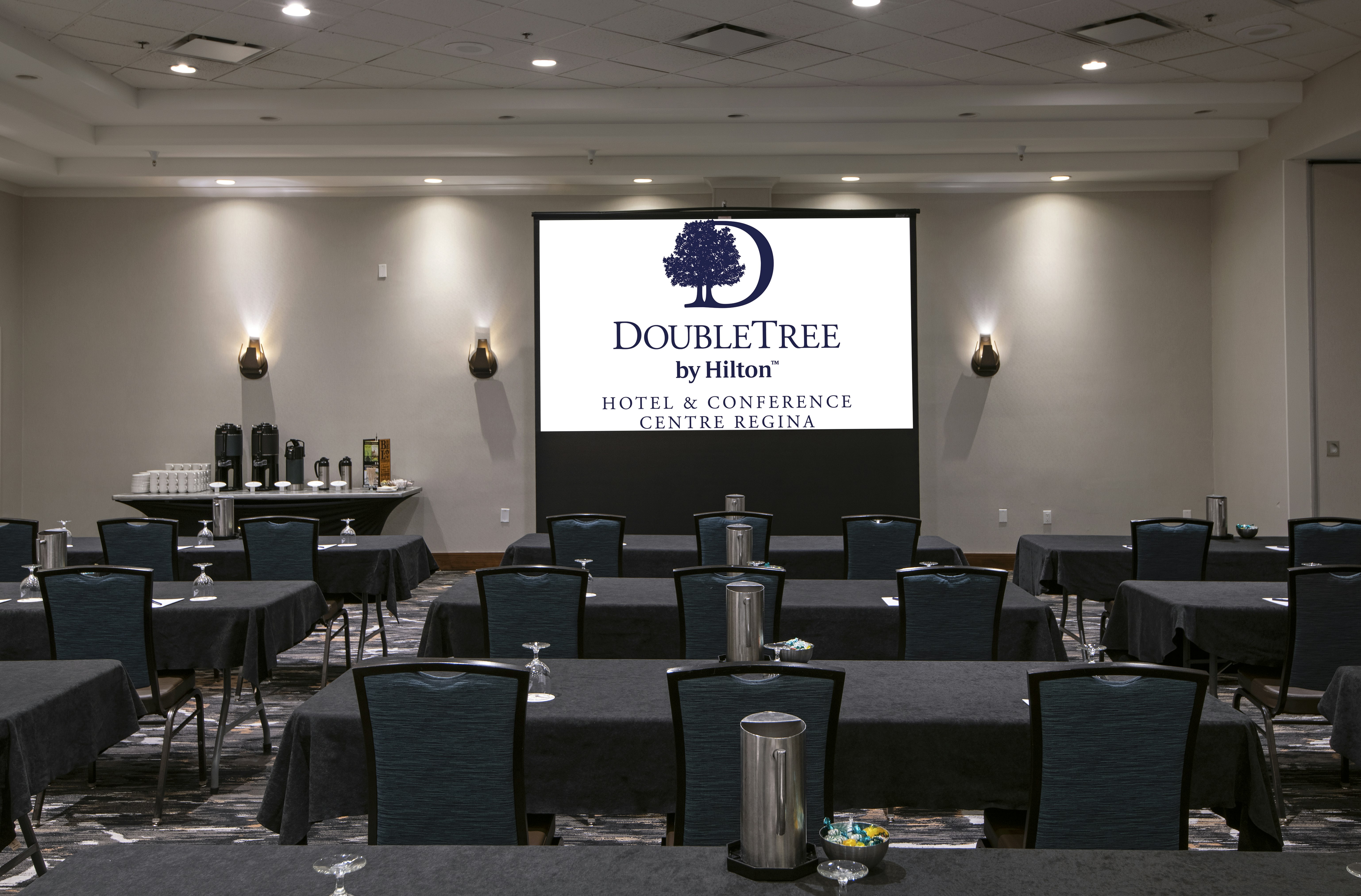 Doubletree By Hilton Hotel & Conference Centre Regina 75/80