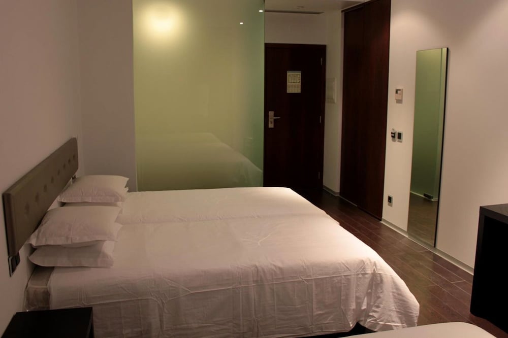 Lazza Hotel 10/45