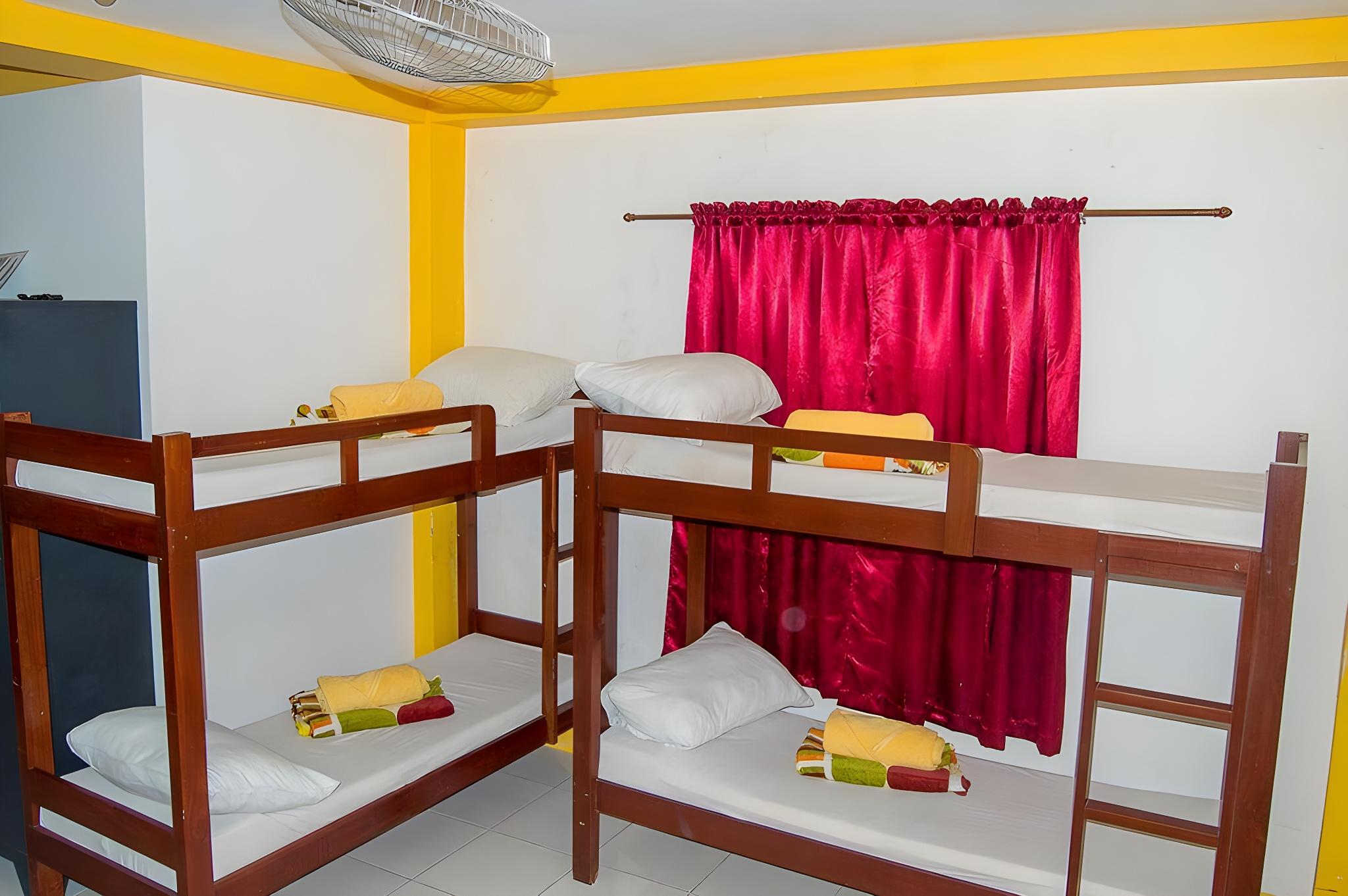 Mixed Dorm, 6 People, 2 Double Beds, Pool Side, Private Bathroom