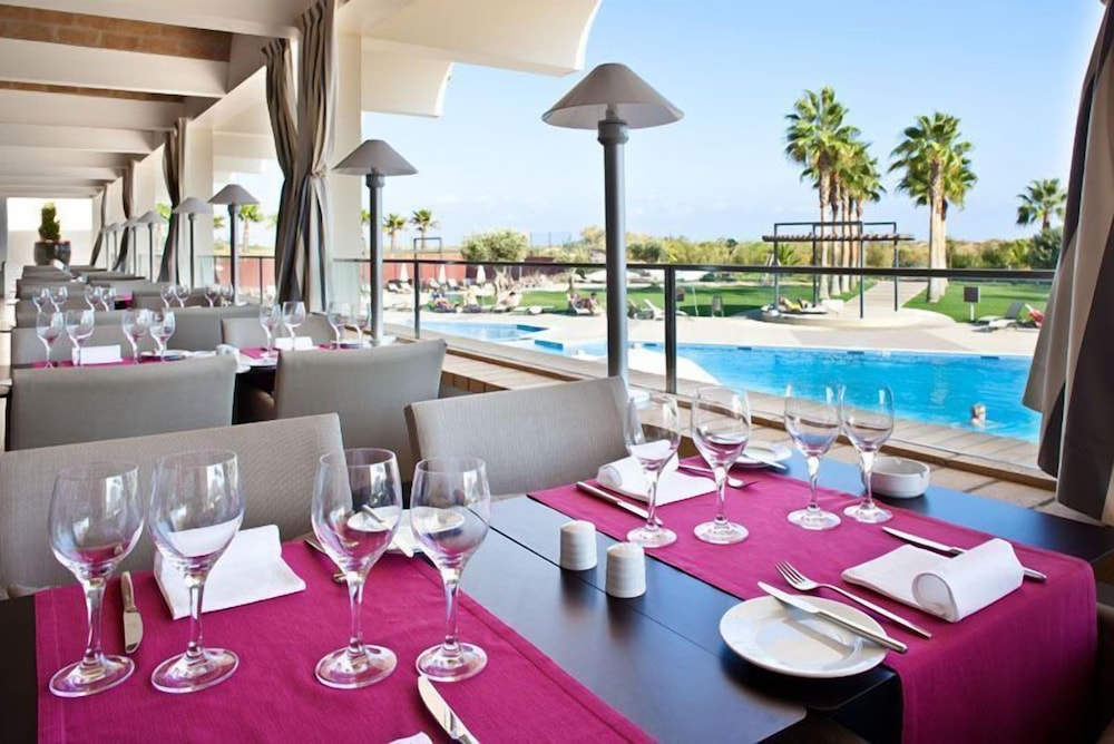 Ozadi Altura Beach Resort 49/68