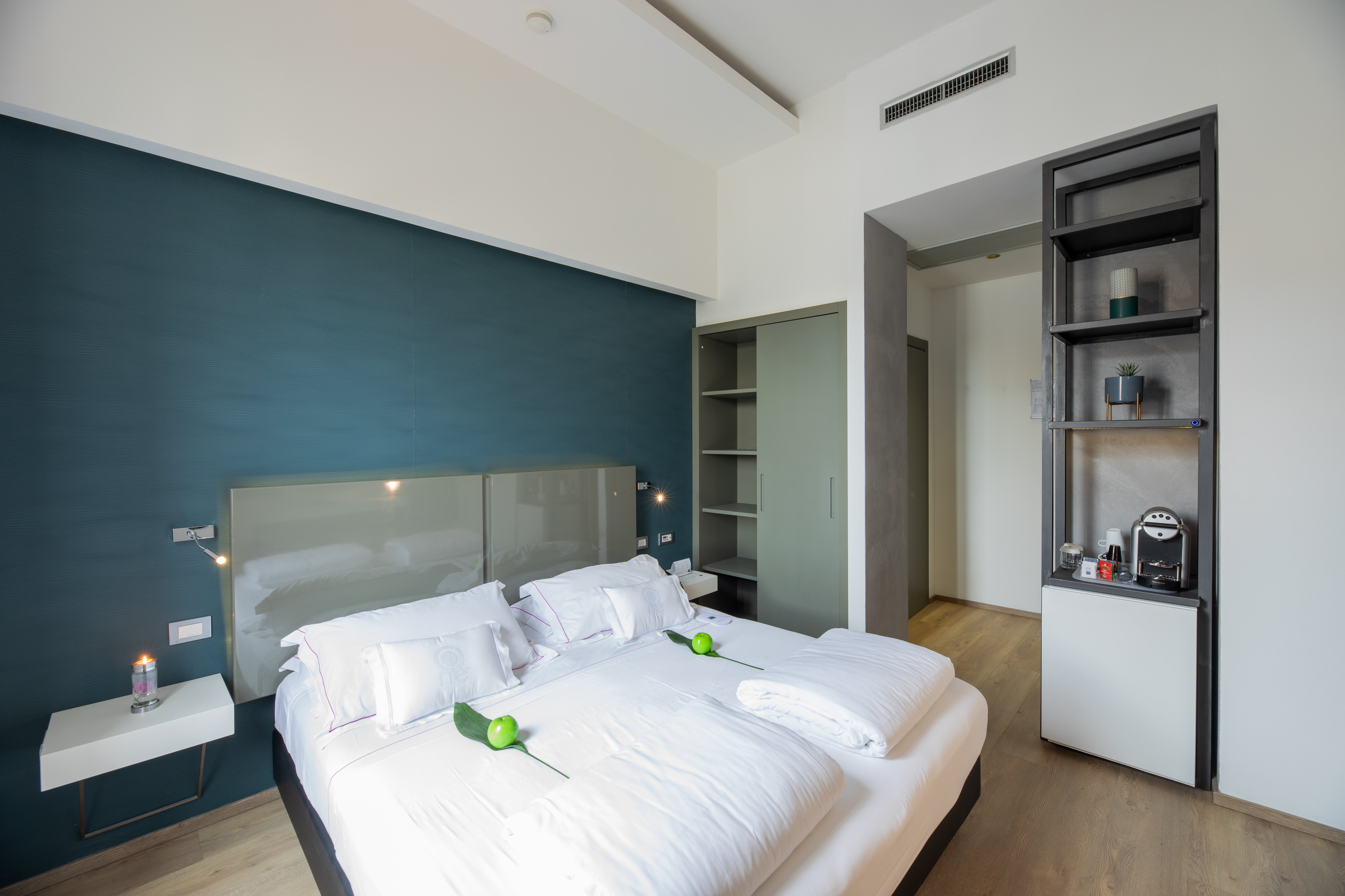 Room, Double Bed