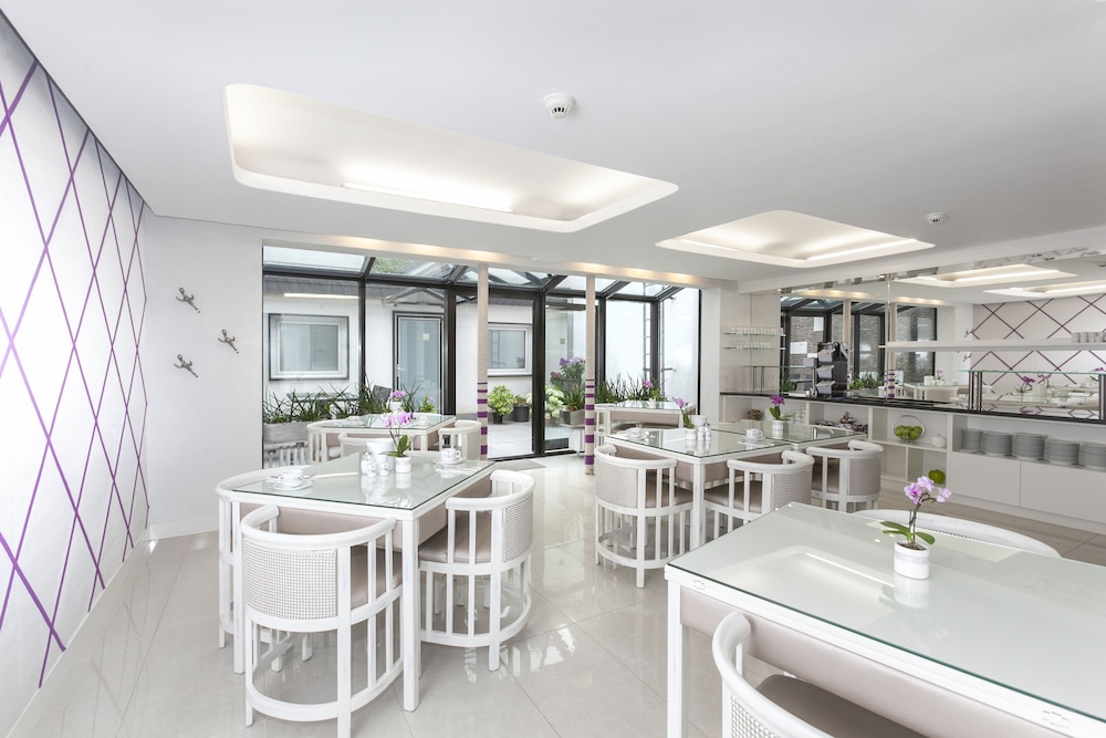 Hotel Prinz Anton 25/40