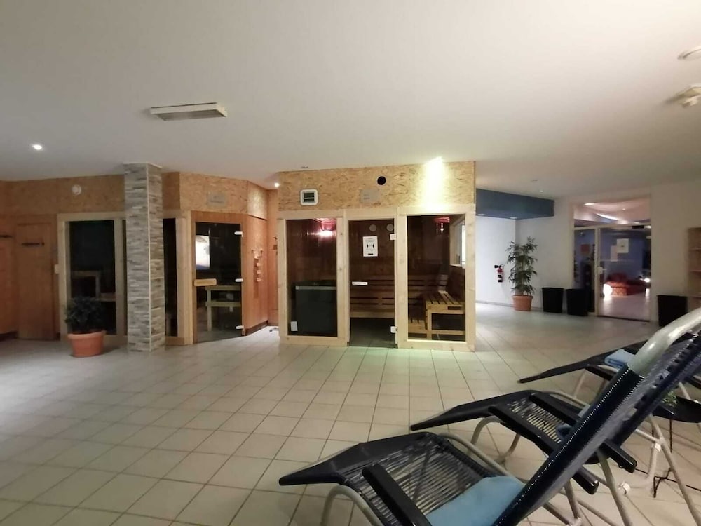 Aqualux Wellness And Tagungshotel 8/63
