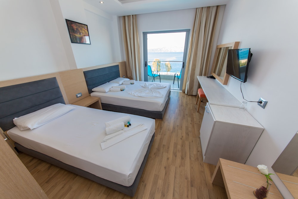 Hotel Saranda Palace 38/70