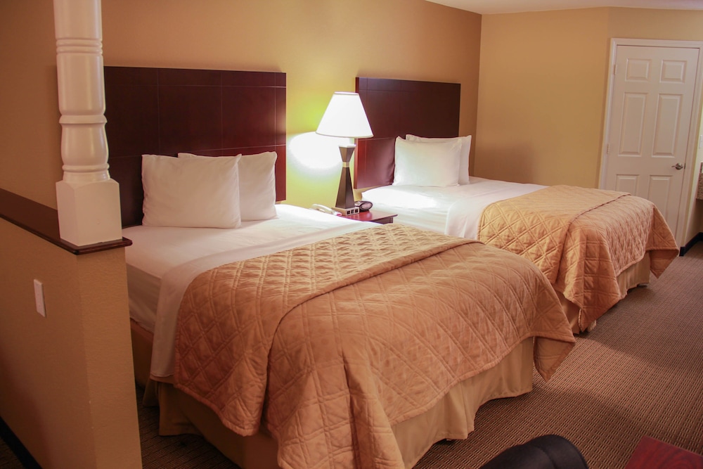 Relax Inn &amp; Suites 32/82