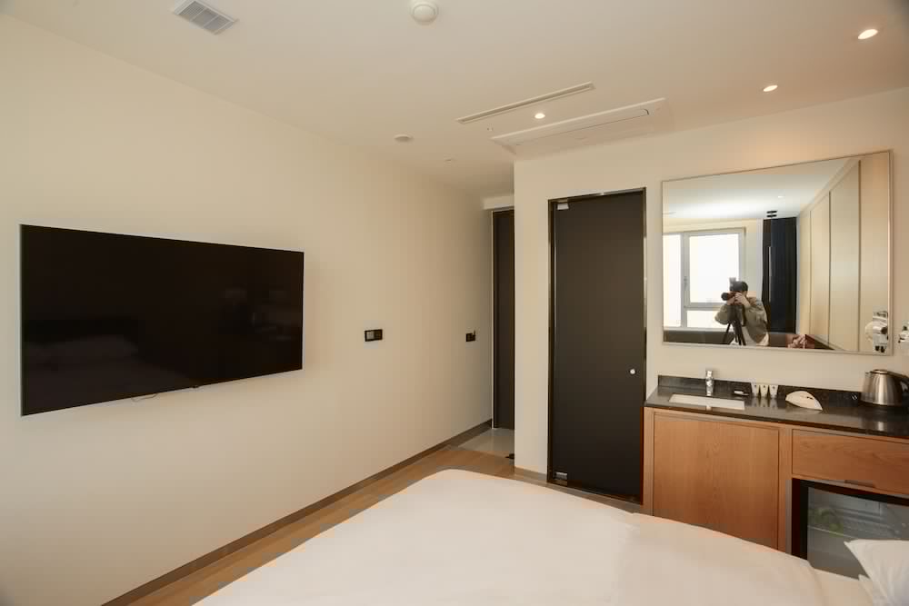 Hotel The Designers Hongdae 7/80