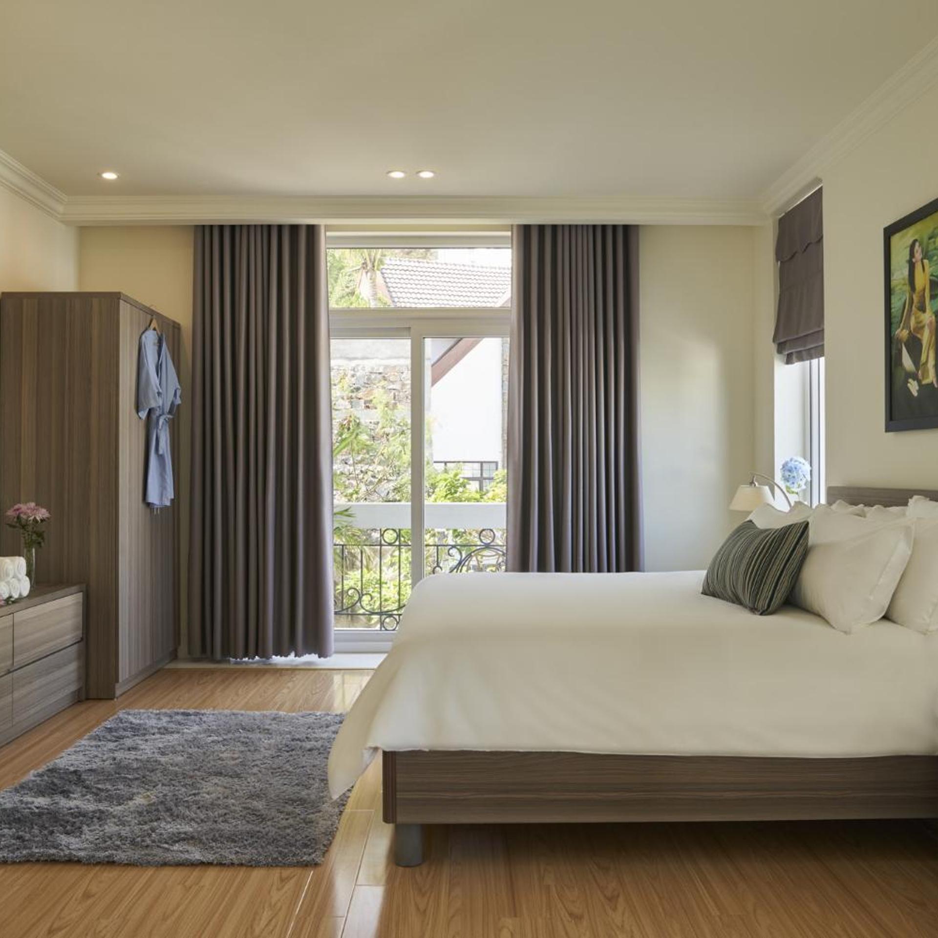 2 Bedrooms, Royal, Suite, Hill View