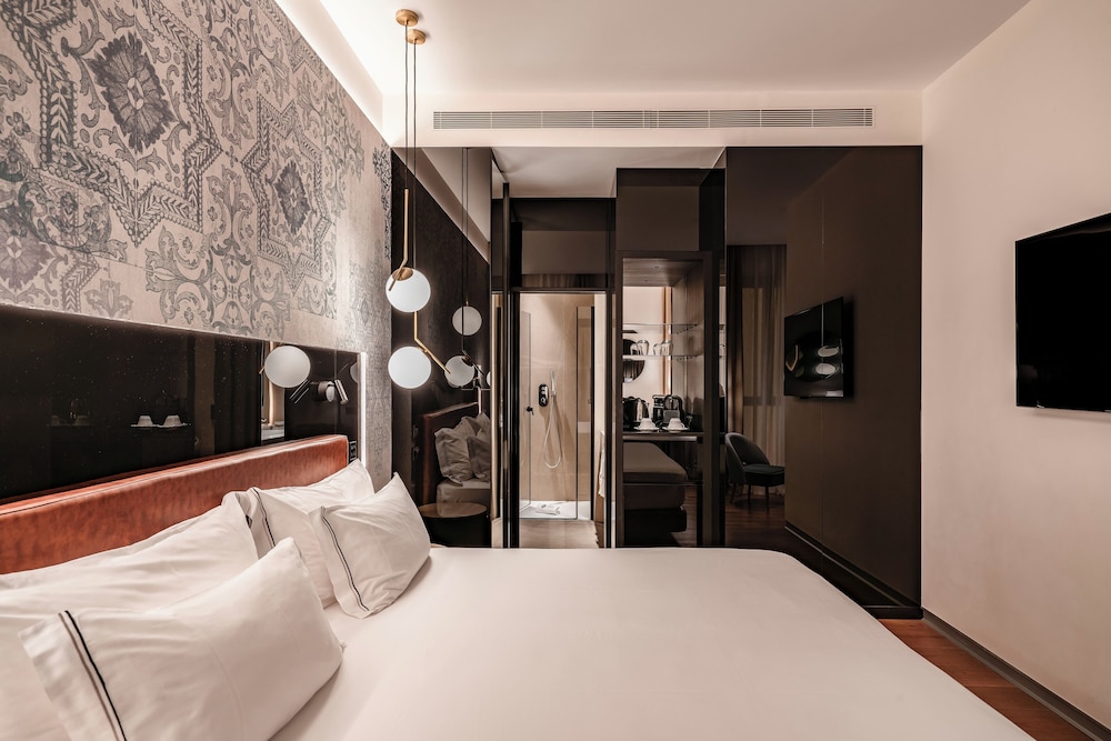 Unuk, King Bed