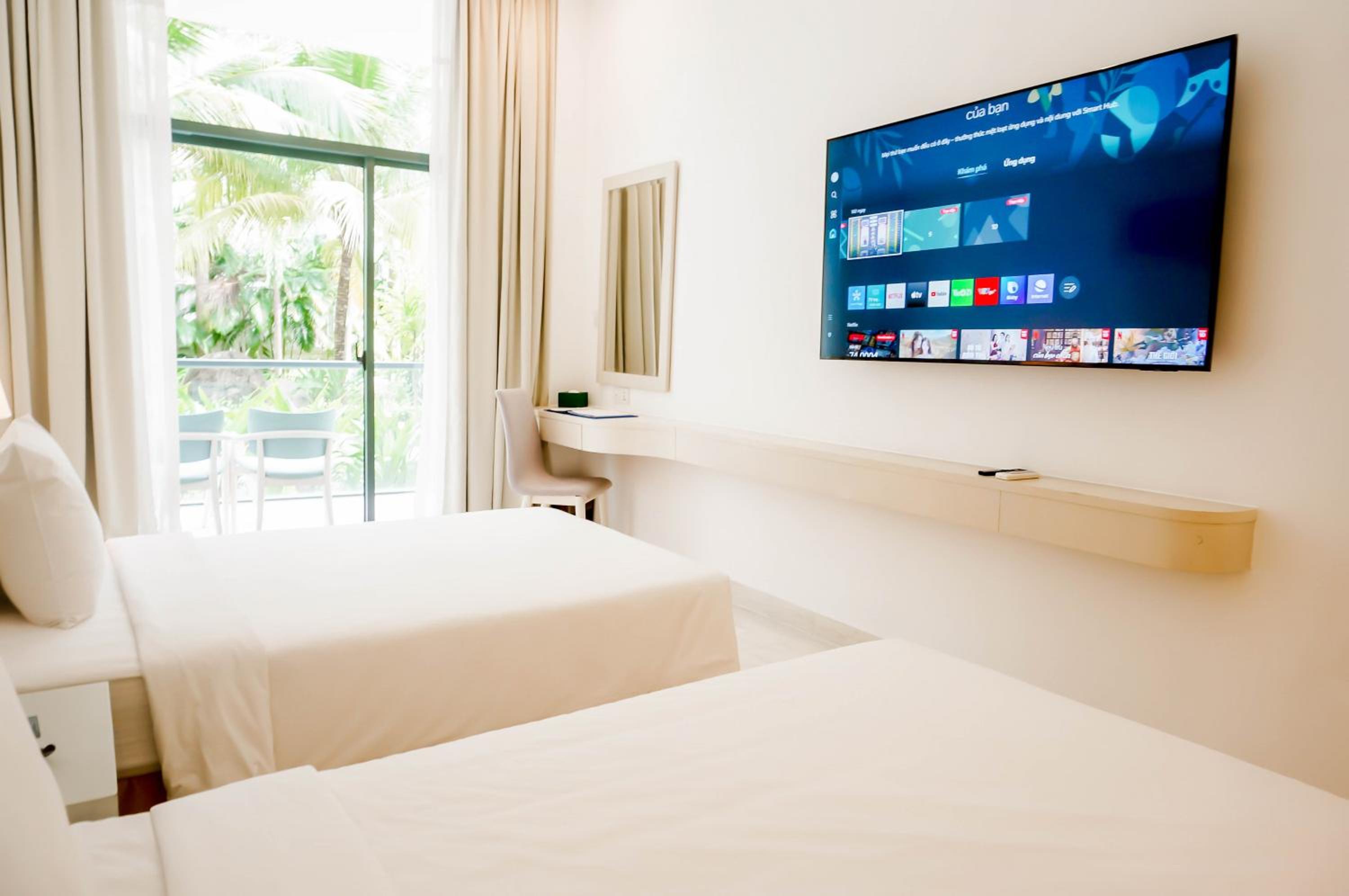 Costa, Deluxe, Twin Beds, Balcony