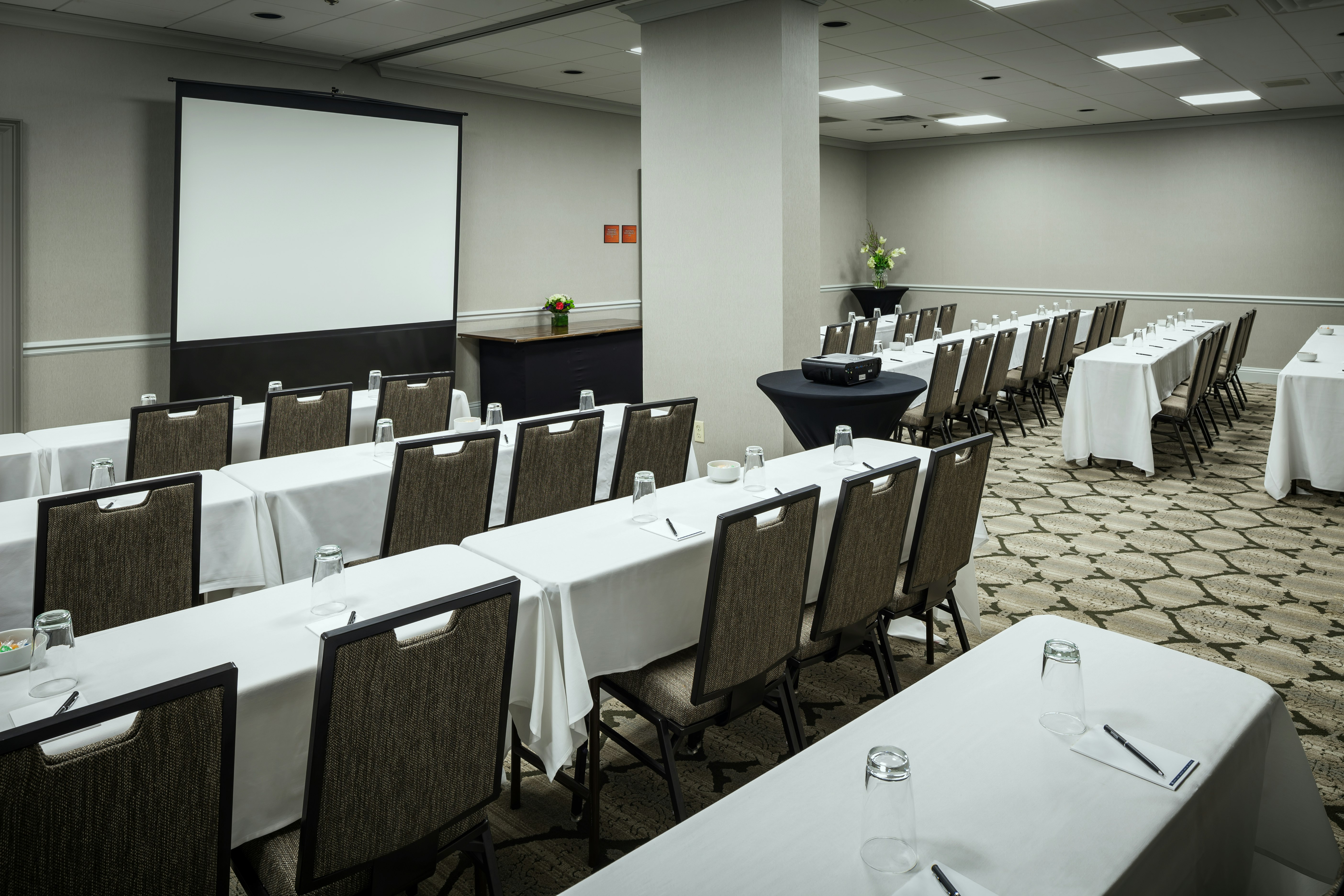 Hilton Brentwood/Nashville Suites 74/81