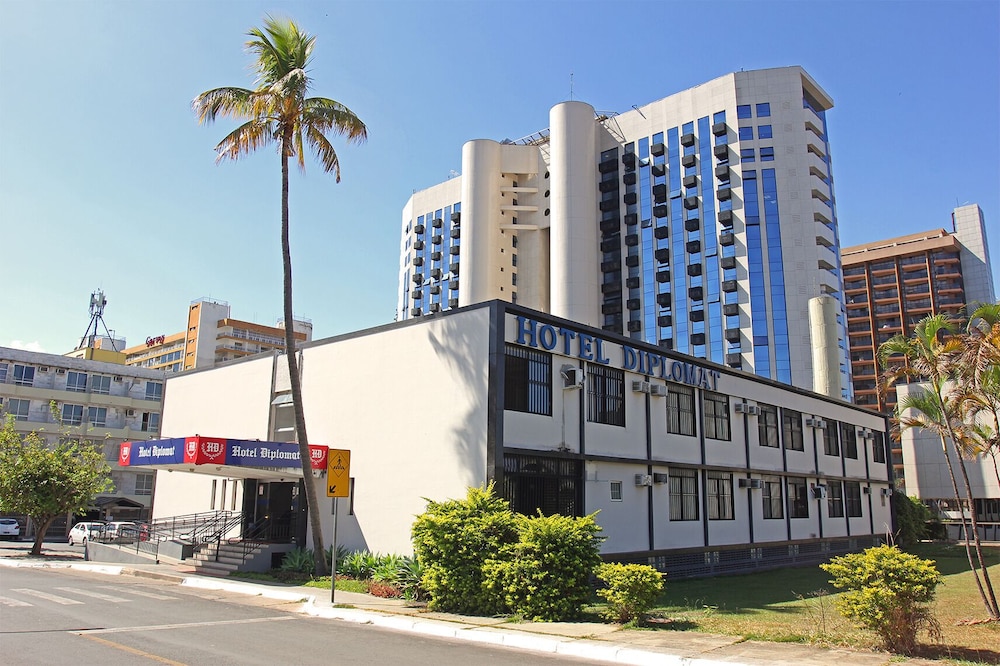 Diplomat Hotel 53/57
