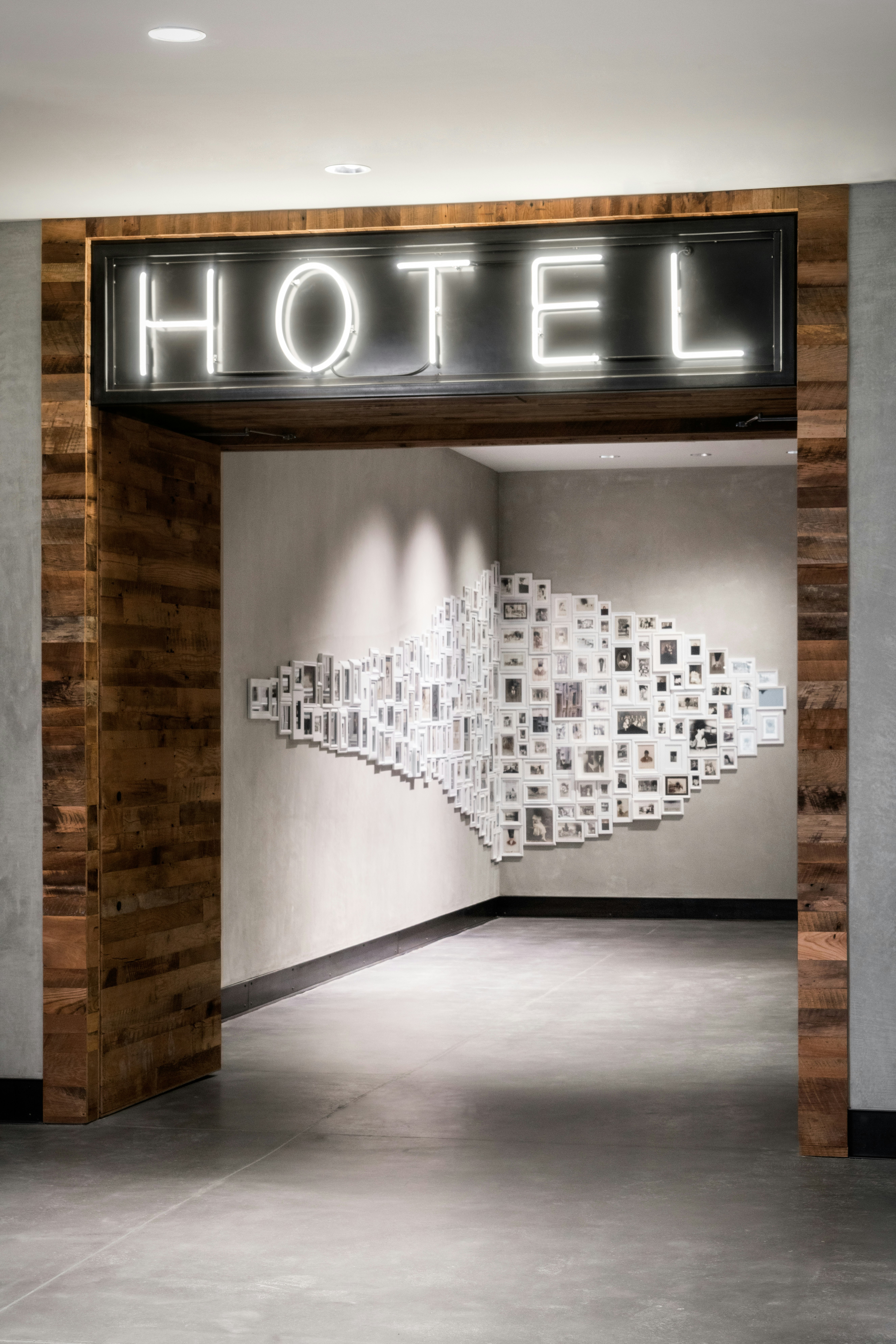 The Maven Hotel At Dairy Block 4/83