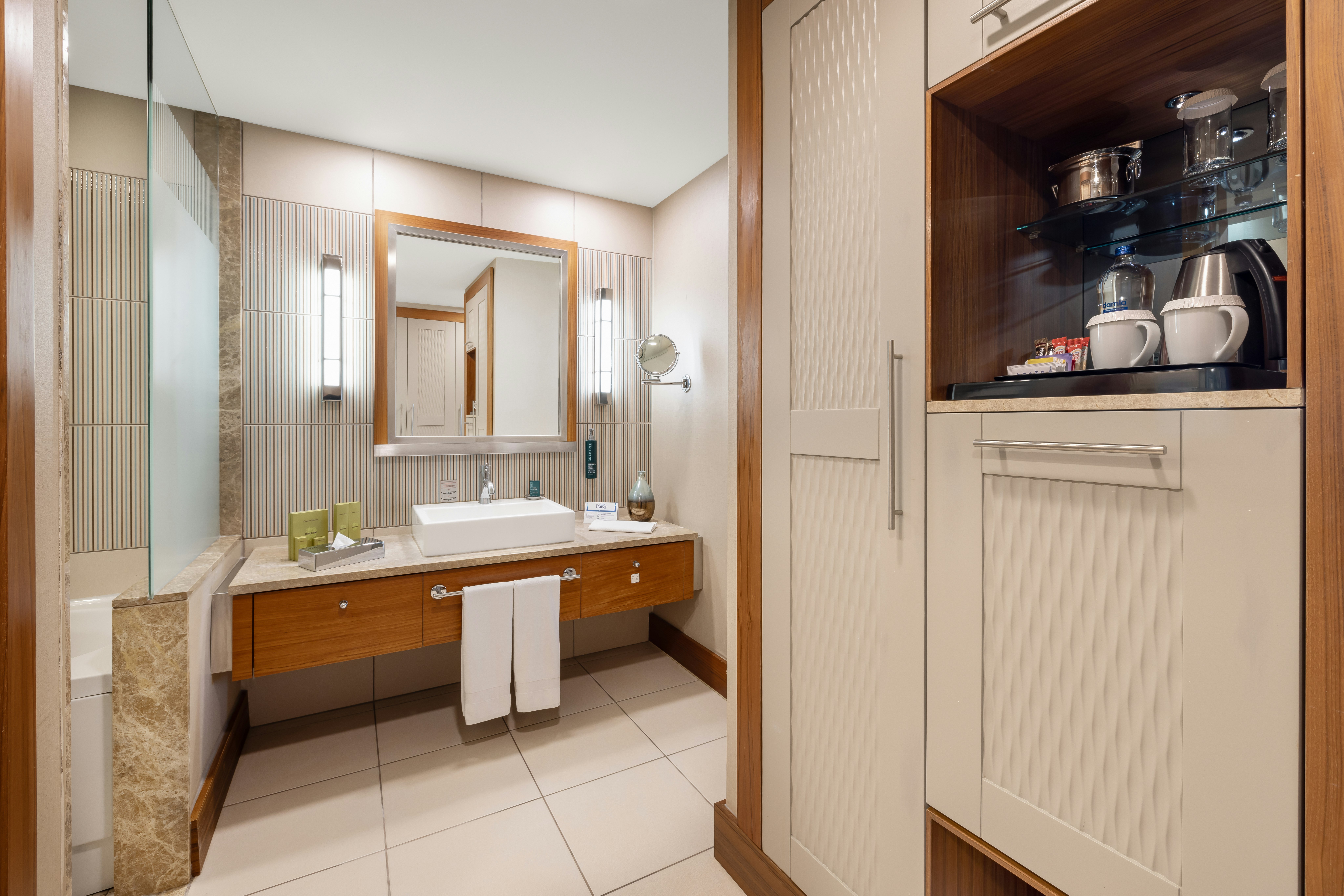 Guest Room, Twin Beds, Pool Access، Hilton Dalaman Sarigerme Resort & Golf 5/6